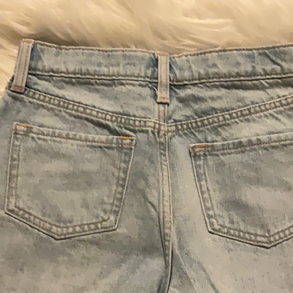 Old Navy Light Blue Distressed Jeans - Picture 5 of 7